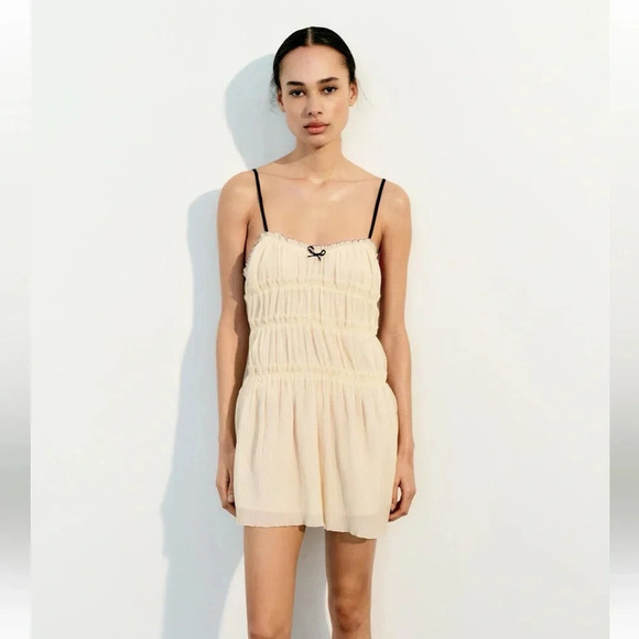 ZARA LITTLE BOW ECRU TEXTURED DRESS - Picture 1 of 11